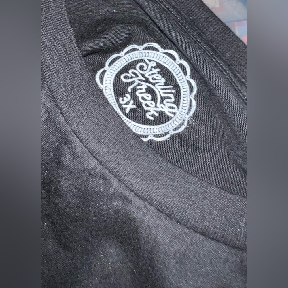 Sterling Kreek Southwestern Design Black Ling Sleeve Unisex Size T-Shirt NWOT - Picture 3 of 4